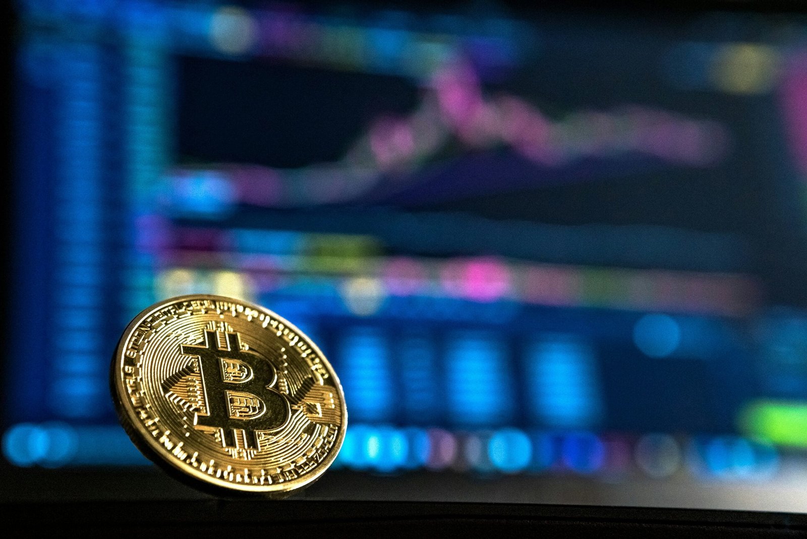 Bitcoin Market Overview: Volatility, Adoption, and Trends